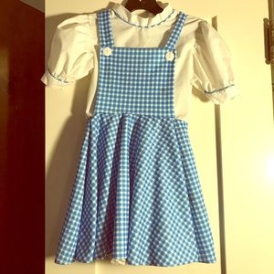 THERES NO PLACE LIKE HOME! Dorthy the wizard of oz